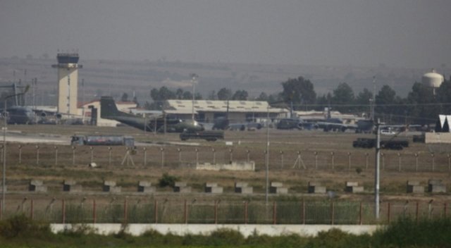 Alman heyeti İncirlik Üssünde Alman heyeti İncirlik Üssünde