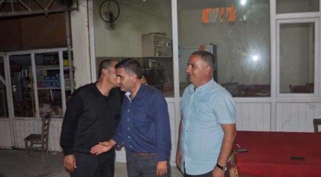 Arkadaşı şakadan 'Öldü' anonsu yaptırdı, eşi fenalık geçirdi Arkadaşı şakadan 'Öldü' anonsu yaptırdı, eşi fenalık geçirdi
