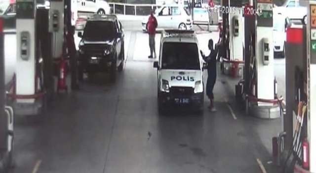 Bağımlı gençten polise tinerli saldırı Bağımlı gençten polise tinerli saldırı