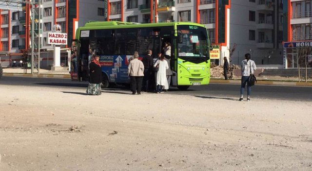 Belediyelerine kayyum atanan otobüs şoförleri, kontak kapattı Belediyelerine kayyum atanan otobüs şoförleri, kontak kapattı