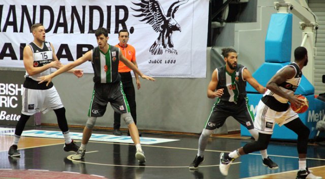Beşiktaş Sompo Japan Yeşilgiresun Belediyespor'u devirdi Beşiktaş Sompo Japan Yeşilgiresun Belediyespor'u devirdi