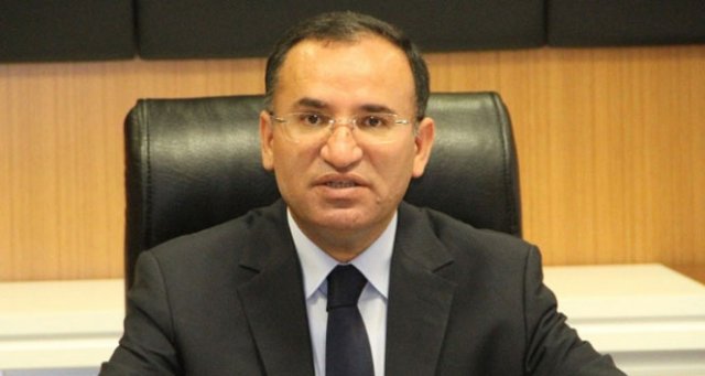 Bozdağ: &#039;Soruyorum CHP’nin içerisinde FETÖ ile irtibatlı kaç kişi var?