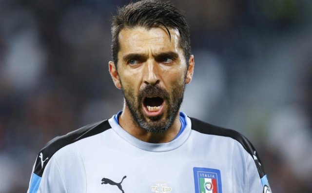 Buffon yaktı, De Rossi toparladı! Buffon yaktı, De Rossi toparladı!