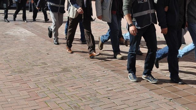 Bylock kullanan 11 infaz koruma memuru gözaltında Bylock kullanan 11 infaz koruma memuru gözaltında