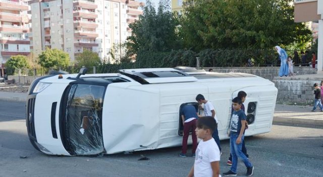Diyarbakır'da feci kaza: 5 yaralı