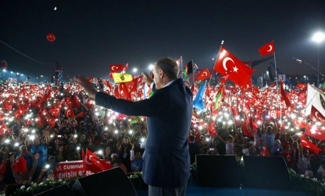 Erdoğan marşı paylaşım rekoru kırıyor Erdoğan marşı paylaşım rekoru kırıyor