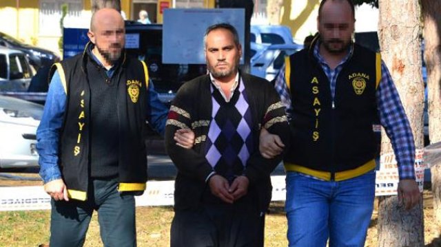 Felçli kayınpederini çekiçle öldürdü!