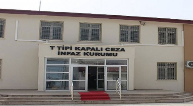 FETÖ soruşturmasında tutuklanan hakimin 'çözülmeyin notu' tellere takıldı