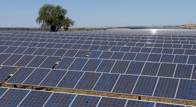 Güneş enerjisinde 1,5 milyar dolarlık ilk ihale Konya'da Güneş enerjisinde 1,5 milyar dolarlık ilk ihale Konya'da