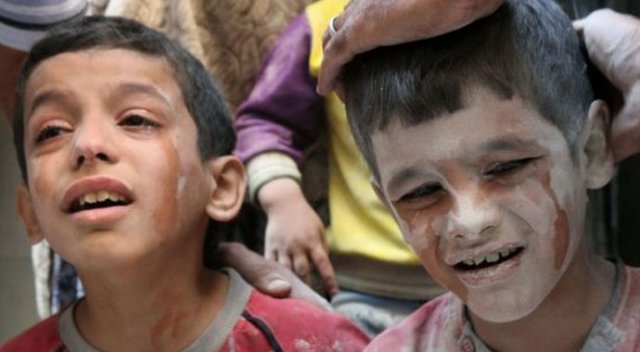 Halep&#039;e yoğun hava saldırıları yeniden başladı