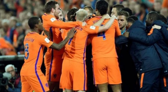 Hollanda gol oldu yağdı Hollanda gol oldu yağdı