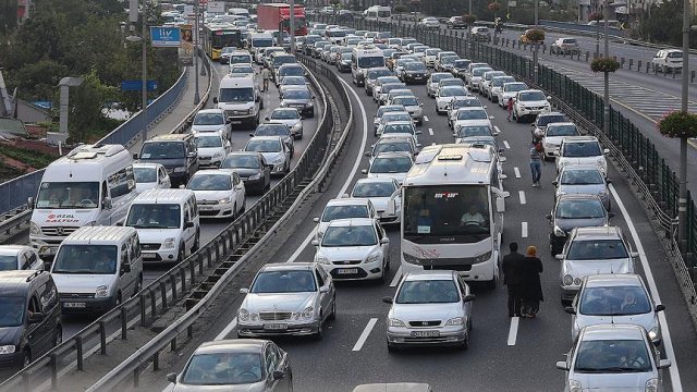 İstanbul'da bazı yollar trafiğe kapatılacak İstanbul'da bazı yollar trafiğe kapatılacak