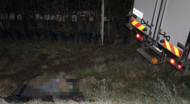 Kamyonet motosikletle çarpıştı, 2 kişi hayatını kaybetti
