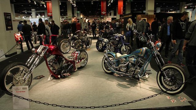 Köln'de düzenlenen motosiklet fuarına yoğun ilgi