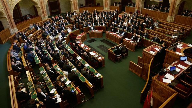 Macaristan'da Ermeni iddialarını içeren tasarı reddedildi Macaristan'da Ermeni iddialarını içeren tasarı reddedildi
