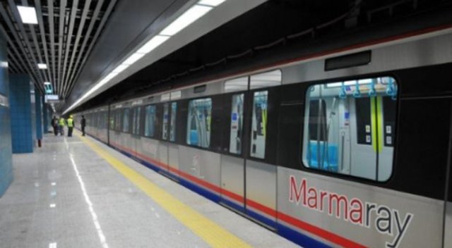 Marmaray'da arıza, seferler gecikmeli yapılıyor Marmaray'da arıza, seferler gecikmeli yapılıyor