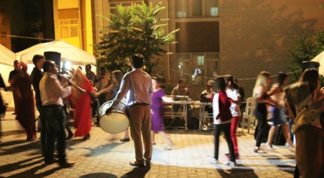Mersin'de sokak düğünleri yasaklandı Mersin'de sokak düğünleri yasaklandı