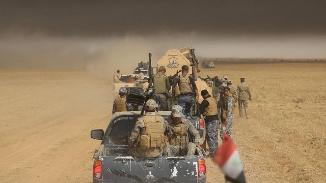 Irak ordusu Musul'a girdi! Şiddetli çatışma çıktı Irak ordusu Musul'a girdi! Şiddetli çatışma çıktı