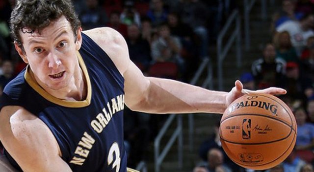 Ömer Aşık oynadı, Pelicans rahat kazandı Ömer Aşık oynadı, Pelicans rahat kazandı