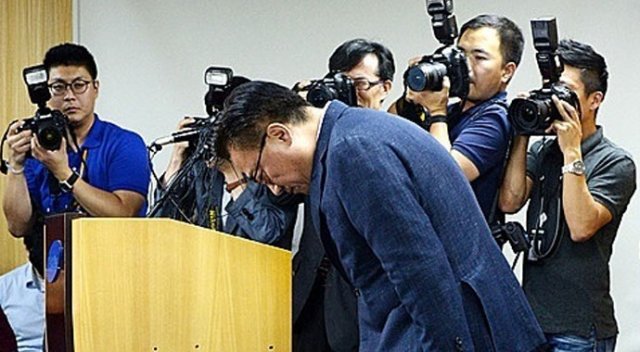 Samsung özür diledi Samsung özür diledi
