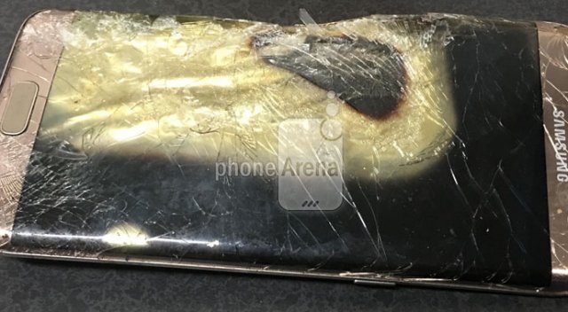 Samsung&#039;un bir telefonu daha patladı