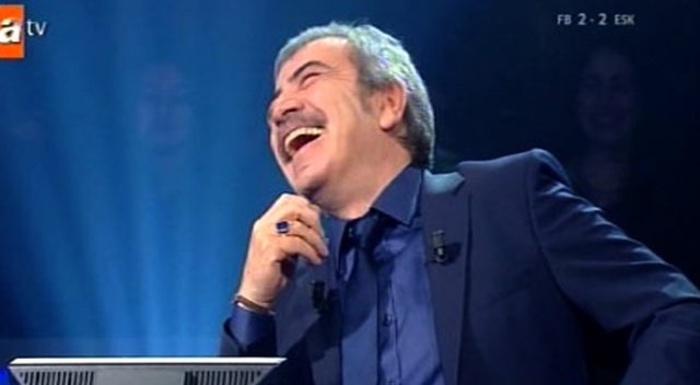 Selçuk Yöntem'i gülme krizine sokan soru Selçuk Yöntem'i gülme krizine sokan soru