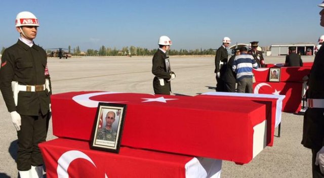 Şemdinli şehitlerine veda töreni Şemdinli şehitlerine veda töreni