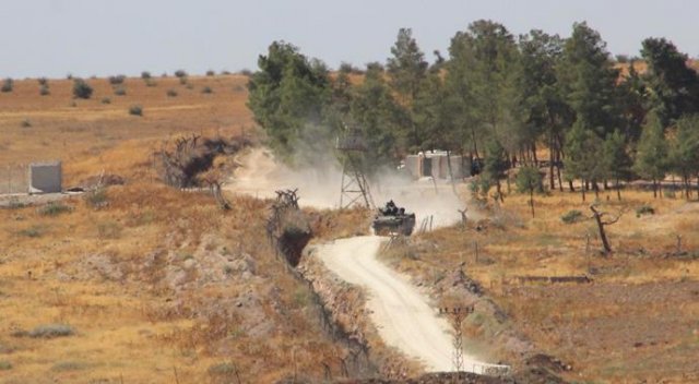Sınırın iki yakasında büyük hareketlilik Sınırın iki yakasında büyük hareketlilik