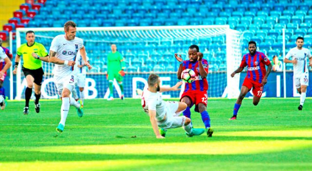 Trabzonspor Karabük&#039;ten de fark yedi, üzerine koyarak geriledi
