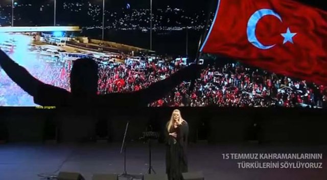 Zerrin Özer'den 15 Temmuz konserine gelmeyen sanatçılara tepki! Zerrin Özer'den 15 Temmuz konserine gelmeyen sanatçılara tepki!
