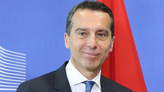 'Aşırı sağcıların AB’nin kilit ülkelerinde iktidara gelmeleri problem' 'Aşırı sağcıların AB’nin kilit ülkelerinde iktidara gelmeleri problem'