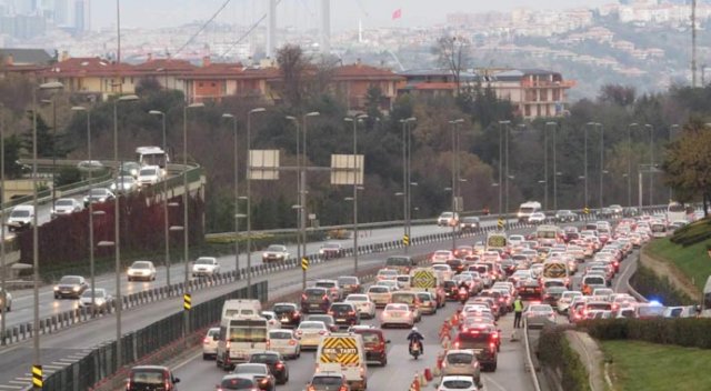 15 Temmuz Köprüsü&#039;nde kaza, trafik kilit!