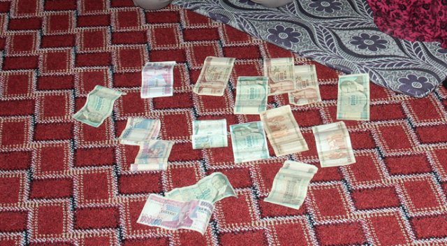 6 yıl önce ölen annesinin yastığından milyonlar çıktı