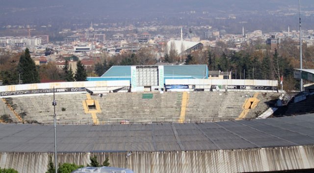 68 yıllık stadyum tarihe gömülüyor 68 yıllık stadyum tarihe gömülüyor