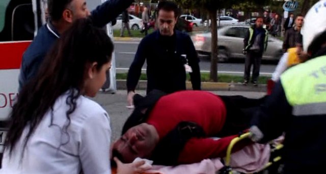 Alacak verecek kavgasında kan aktı: 5 yaralı Alacak verecek kavgasında kan aktı: 5 yaralı