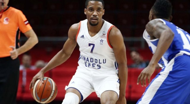 Anadolu Efes şans tanımadı! Anadolu Efes şans tanımadı!