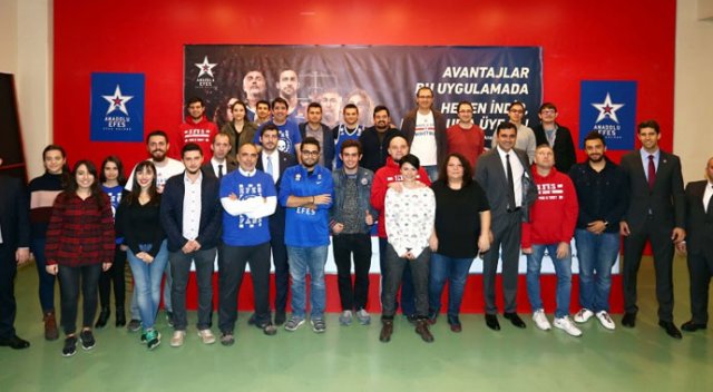 Anadolu Efes&#039;te taraftar buluşması
