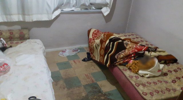 Annesinin cesediyle 3 hafta boyunca aynı odada kaldı Annesinin cesediyle 3 hafta boyunca aynı odada kaldı