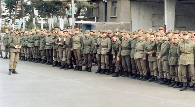 Askerlik arkadaşları 31 yıl sonra buluştu Askerlik arkadaşları 31 yıl sonra buluştu