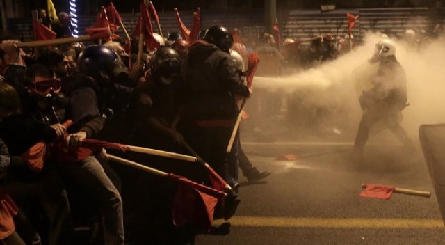 Atina'da, Obama'nın ziyaretine karşı gösteri