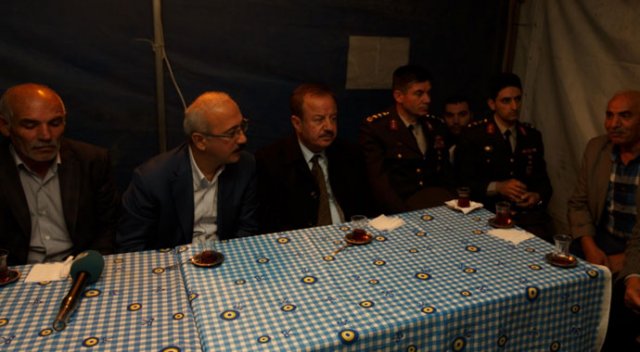 Bakan Elvan 15 Temmuz Şehidi Özsoy'un ailesini ziyaret etti