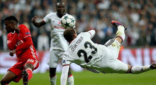 Cenk Tosun'un golü haftanın en iyisine aday Cenk Tosun'un golü haftanın en iyisine aday
