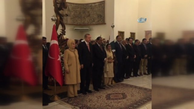 Cumhurbaşkanı Erdoğan’a Pakistan’da sürpriz