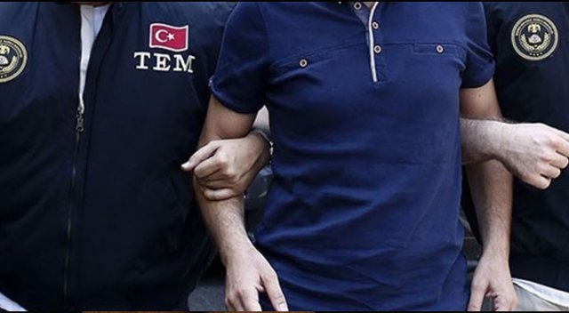 Dikili'de FETÖ'den 10 kişi gözaltına alındı Dikili'de FETÖ'den 10 kişi gözaltına alındı
