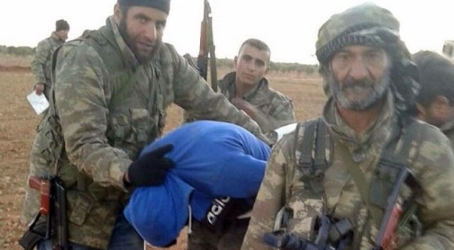 El Bab'da PYD'li üç terörist esir alındı El Bab'da PYD'li üç terörist esir alındı