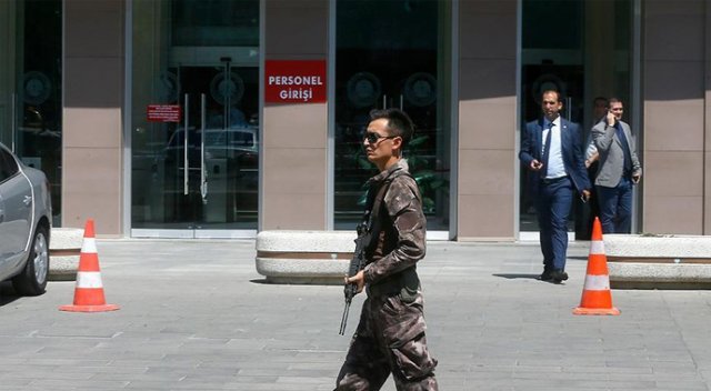 FETÖ'nün adliye yapılanması soruşturmasında 12 gözaltı kararı FETÖ'nün adliye yapılanması soruşturmasında 12 gözaltı kararı