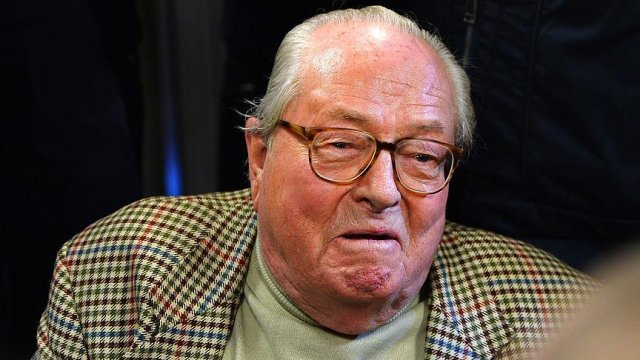 Fransa'da aşırı sağcı Le Pen'in partiden ihraç kararına onay Fransa'da aşırı sağcı Le Pen'in partiden ihraç kararına onay