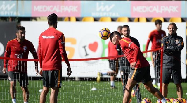 G.Saray&#039;da derbi maçı hazırlıkları