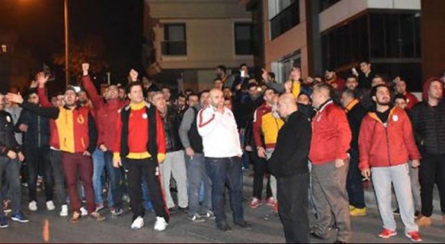 Galatasaray&#039;a Florya&#039;da protesto