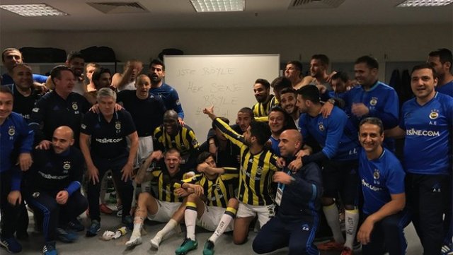 Galatasaray&#039;a soyunma odasından gönderme